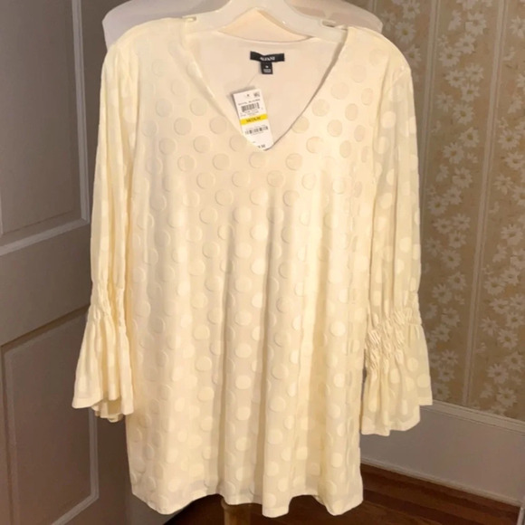 💕 Alfani velvet polka dot top 🧨 - Picture 1 of 10